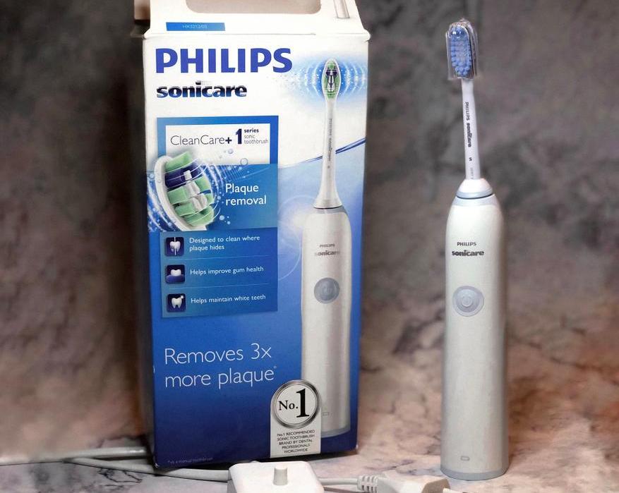 Обзор щетки Philips Sonicare CleanCare+ HX3212